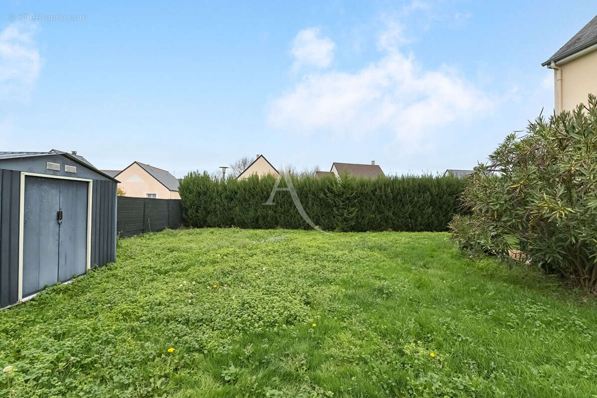 Maison à CHATEAUNEUF-SUR-SARTHE