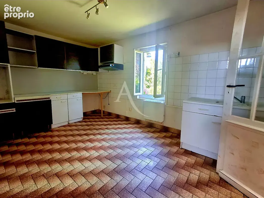 Maison année 1920 avec garage - photo 2