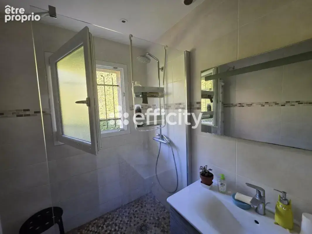 Maison 4 pièces 97 m² à vendre à Vaulx-En-Velin (69120) - photo 12