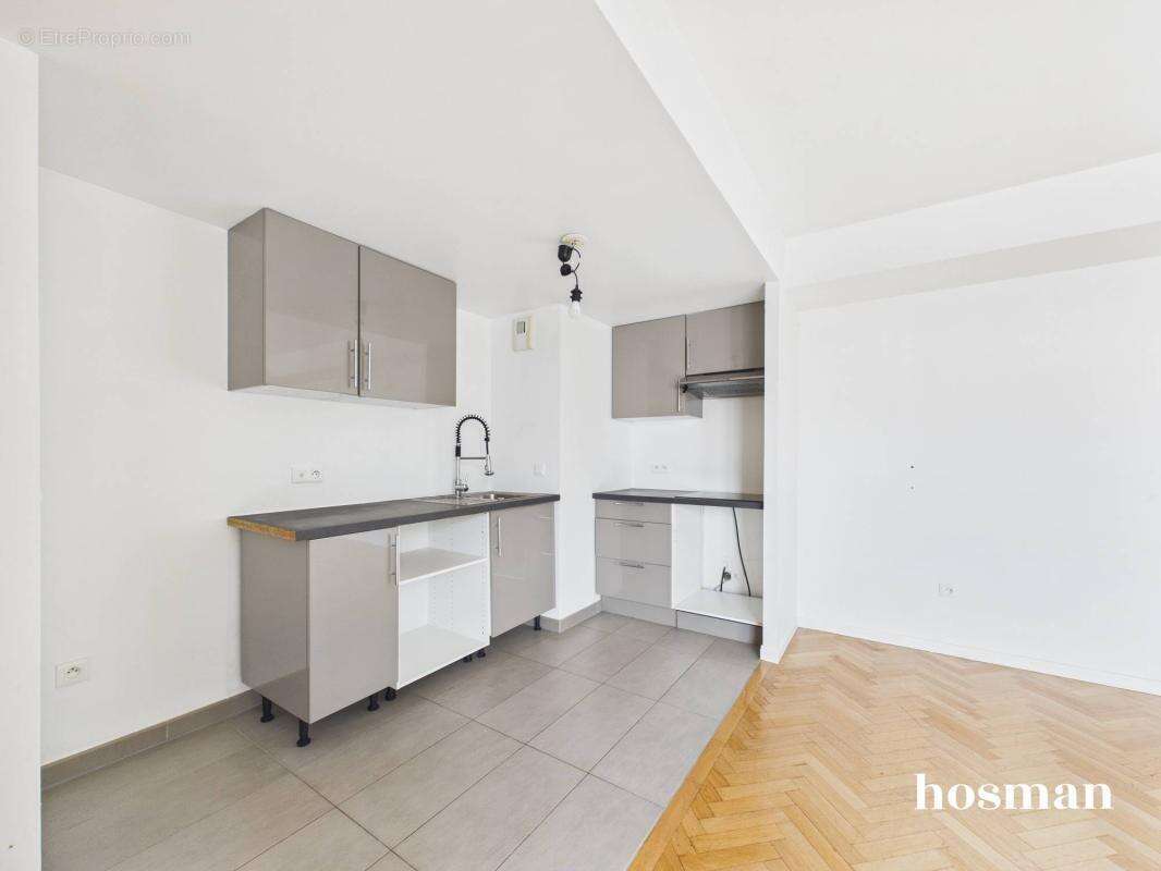 Appartement 2 pièces de 56 m² avec terrasse et parking - Avenue Sisley, Suresnes - photo 8