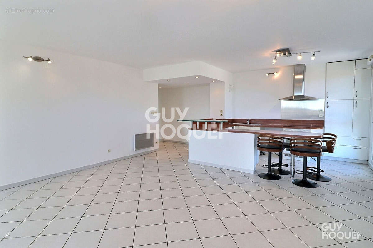 Appartement à LATTES