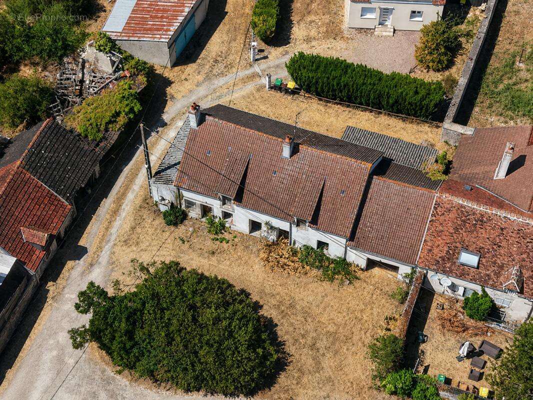 Amoureux de la rénovation, ce projet est fait pour vous à Chavannes - photo 2