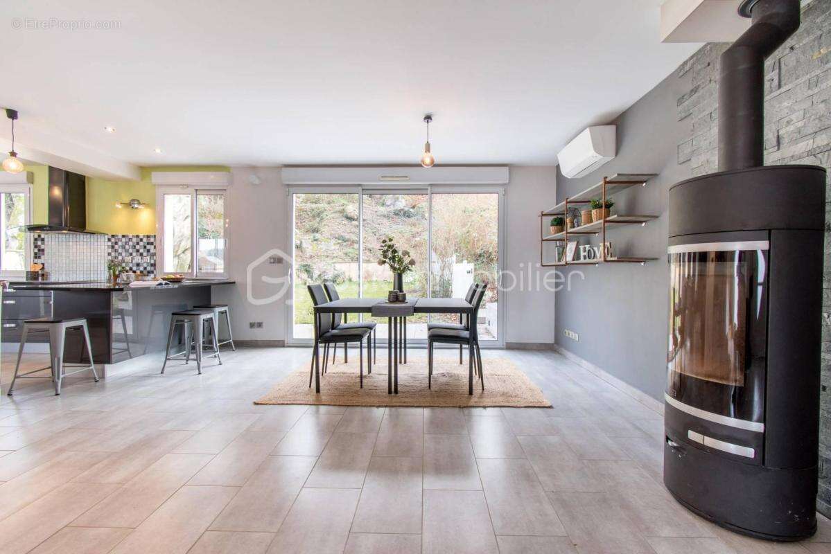Grande maison familiale 205m2 avec 5 chambres – 2000m2 de terrain - photo 4