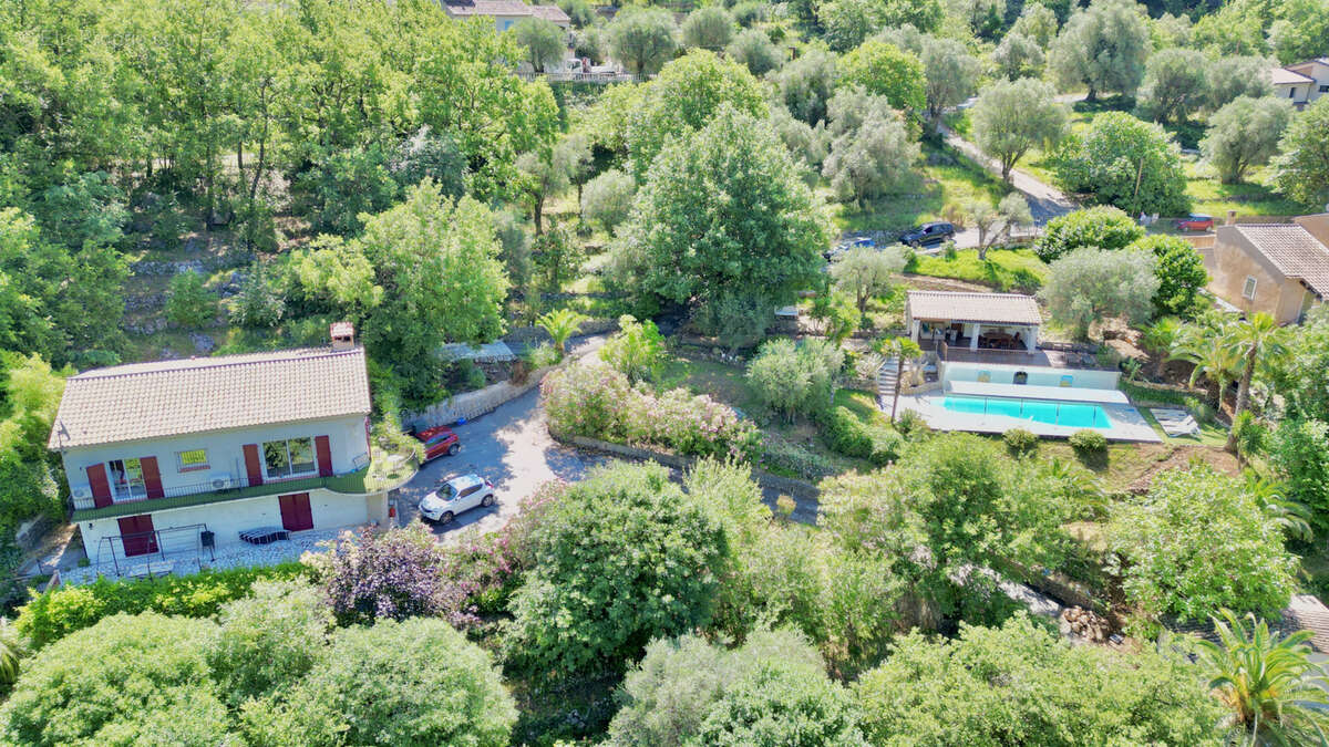 Maison à TOURRETTES-SUR-LOUP