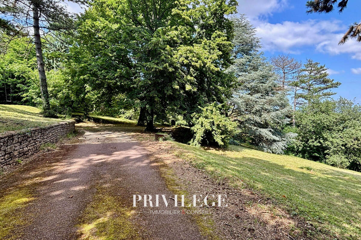 Maison à SAINT-CYR-AU-MONT-D'OR