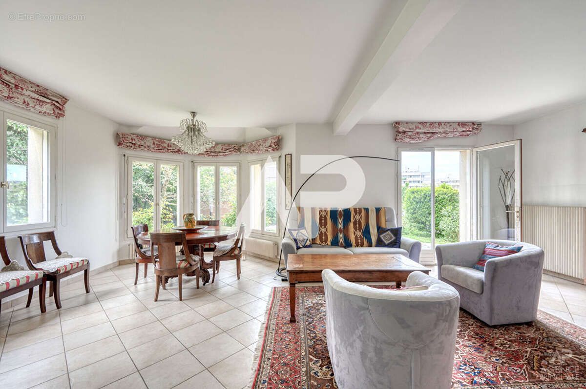 Maison à RUEIL-MALMAISON