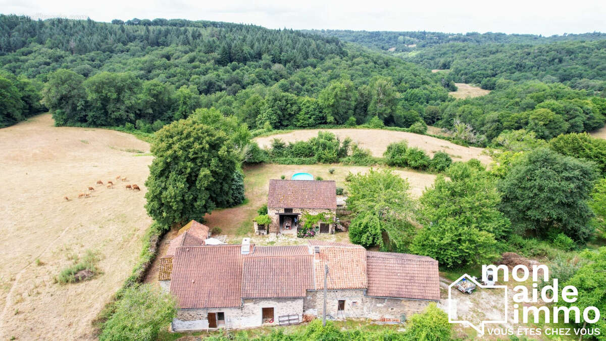 Maison à THIVIERS