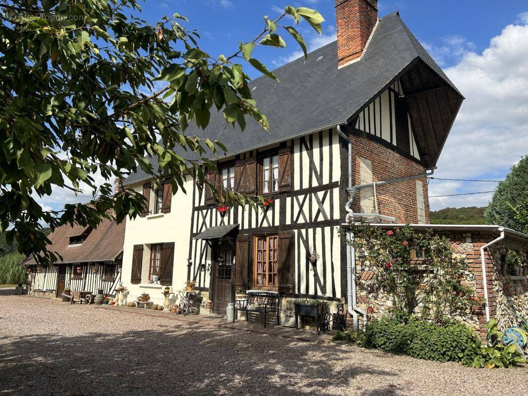 Maison à MONTFORT-SUR-RISLE
