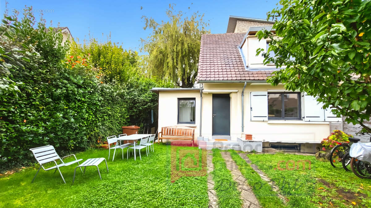 Maison à LE CHESNAY