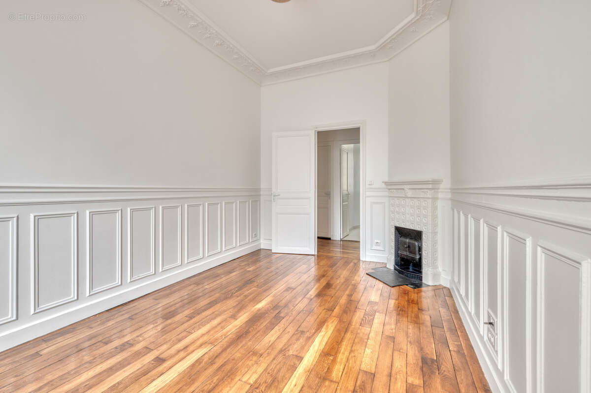 Appartement à LEVALLOIS-PERRET