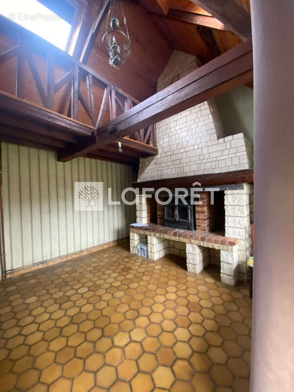 Maison à BEAURAINVILLE