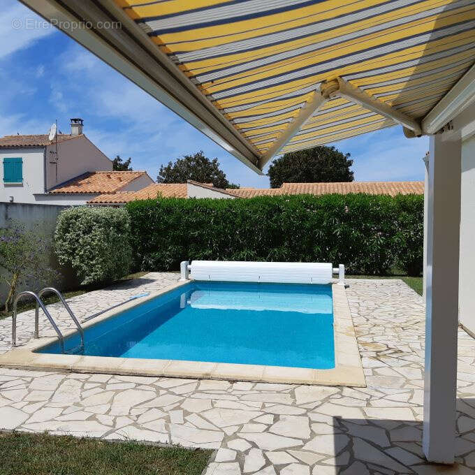 Maison à LA BREE-LES-BAINS