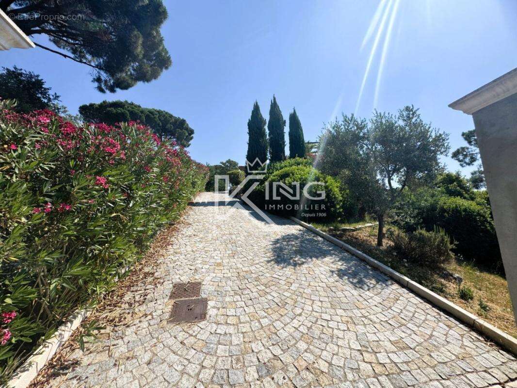 Villa Bastide avec 4 Suites Parentales, Piscine et Vue Dégagée - photo 12