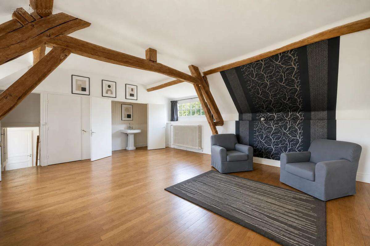 Maison à CROISILLES