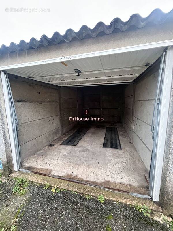 Parking à COUDEKERQUE-BRANCHE