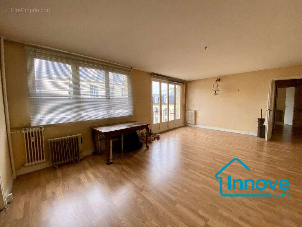 Appartement à VERSAILLES