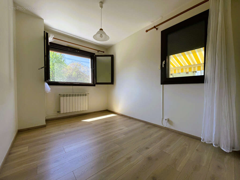 Maison individuelle et garage sur terrain clos - photo 11