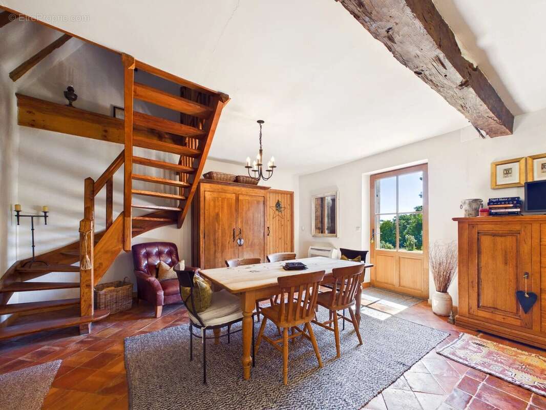 Belle demeure périgourdine avec grange et piscine - photo 7