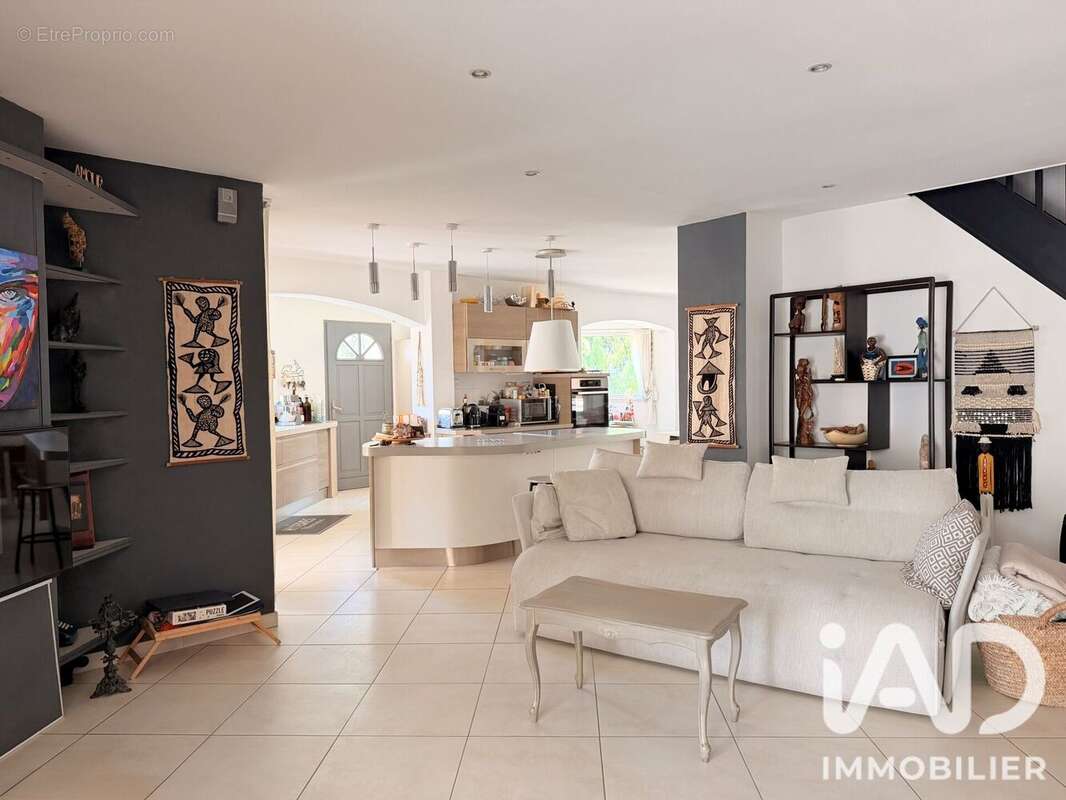 Maison 88 m² à Hyeres  - photo 6