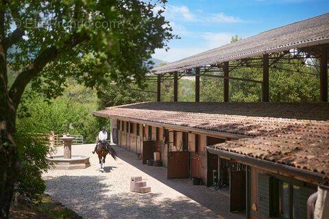 Maison à ROQUEFORT-LES-PINS