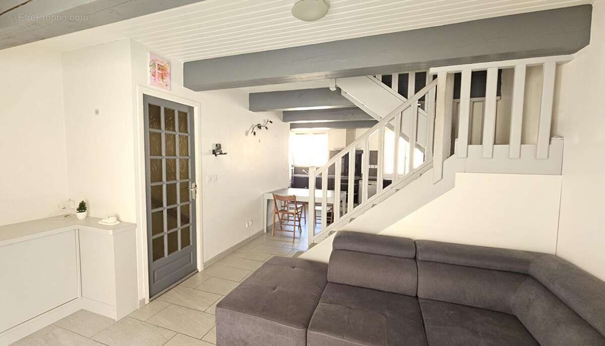 Maison de ville 3 faces de 70 m² avec  grandgarage et terrasse - photo 2
