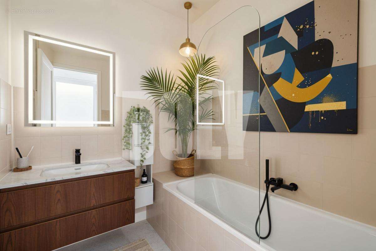 Appartement à PARIS-18E