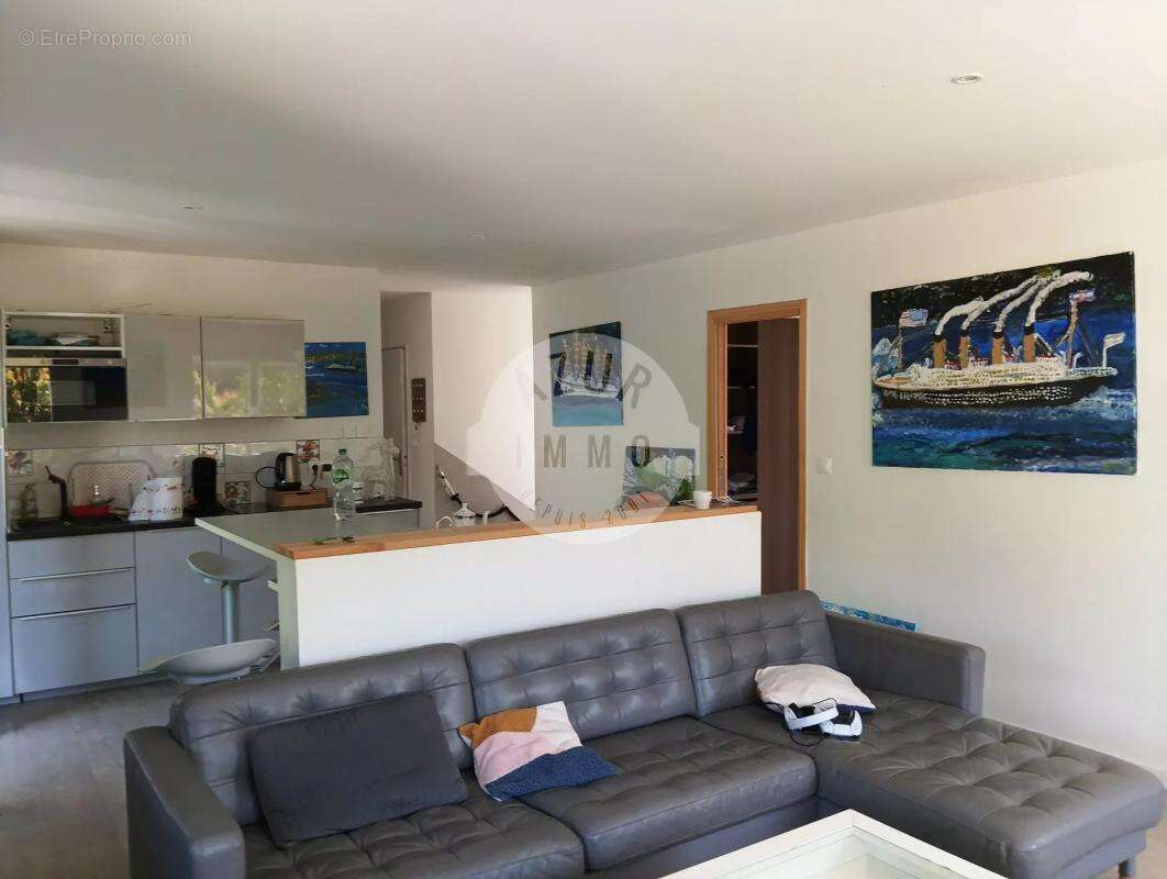 Maison à SAINT-ZACHARIE