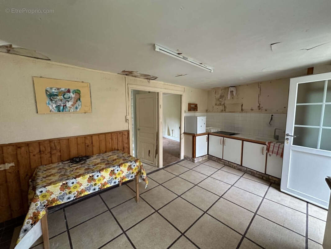 Maison à CHATEAUNEUF-LES-BAINS