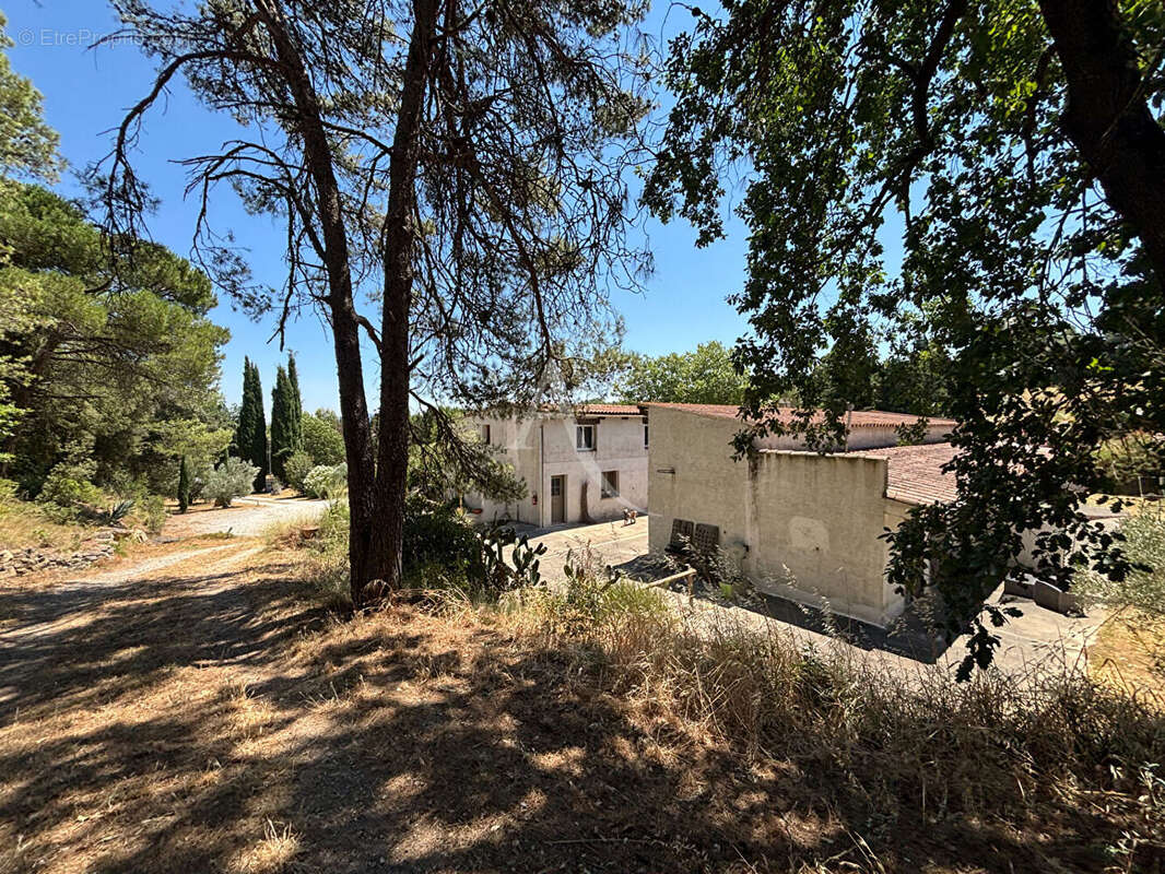 Domaine à CARCASSONNE avec piscine, gîte et chambres d'hôtes - photo 13