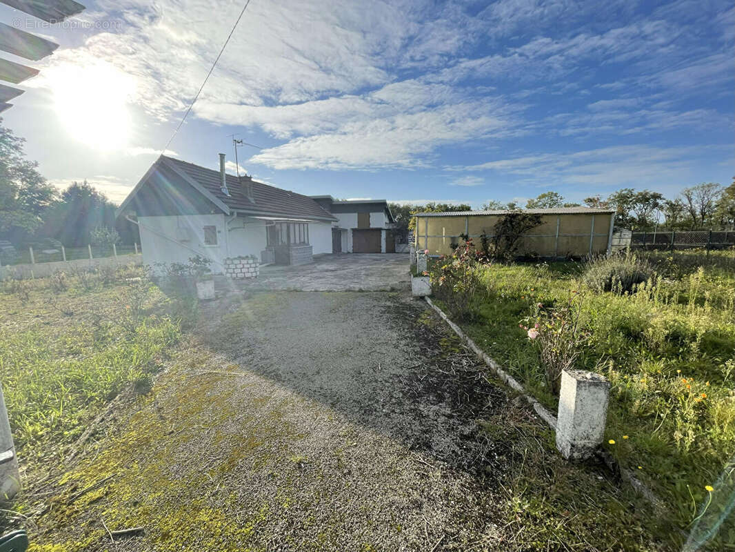 Maison à LONS-LE-SAUNIER