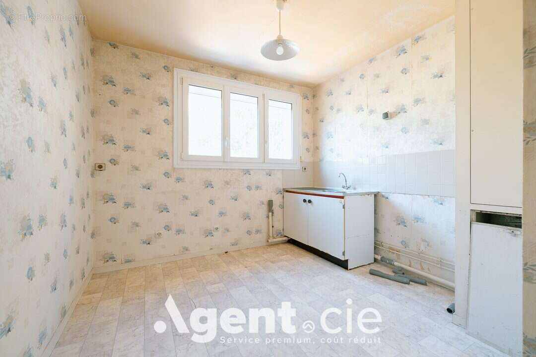 Appartement 66 m² à Caen  - photo 5