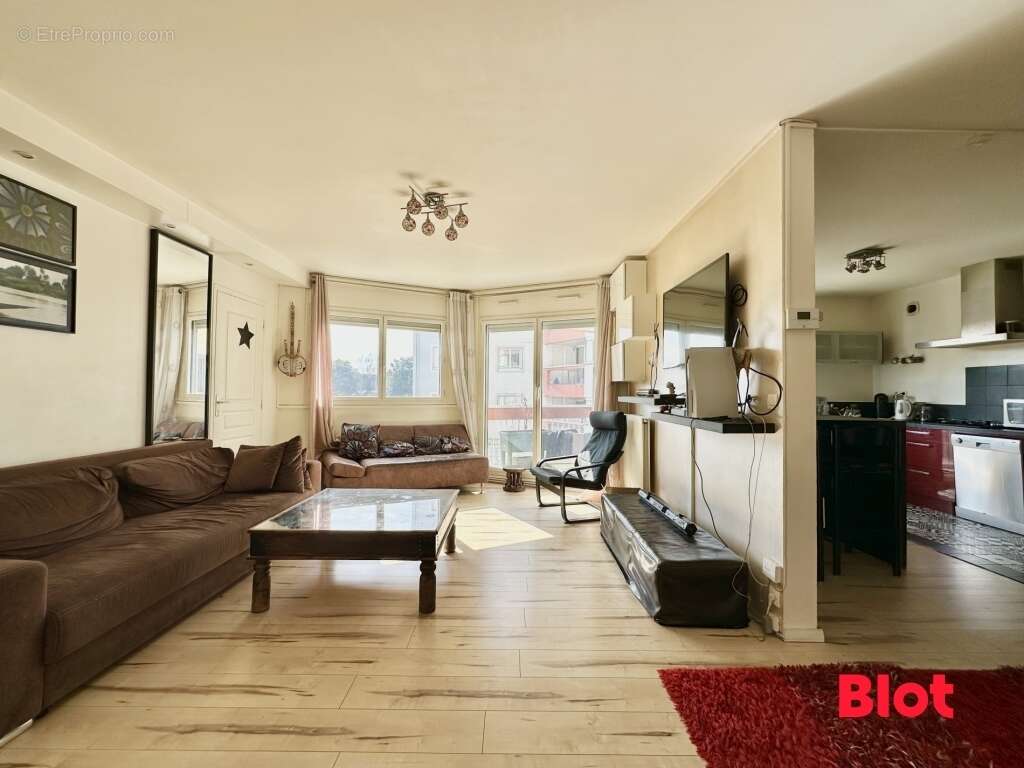 Appartement à REZE