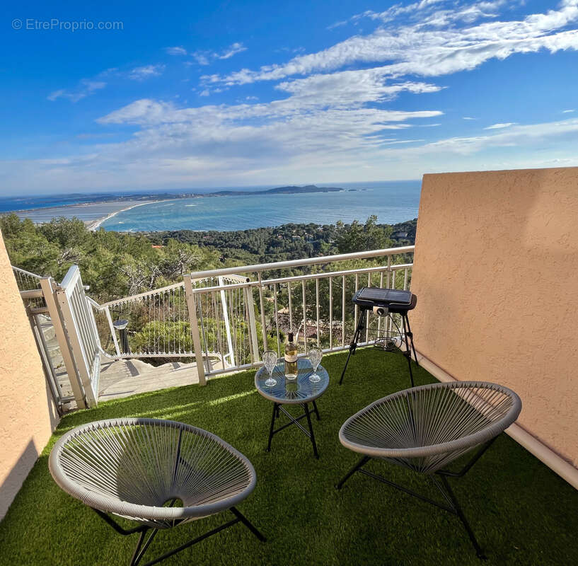 Appartement à HYERES