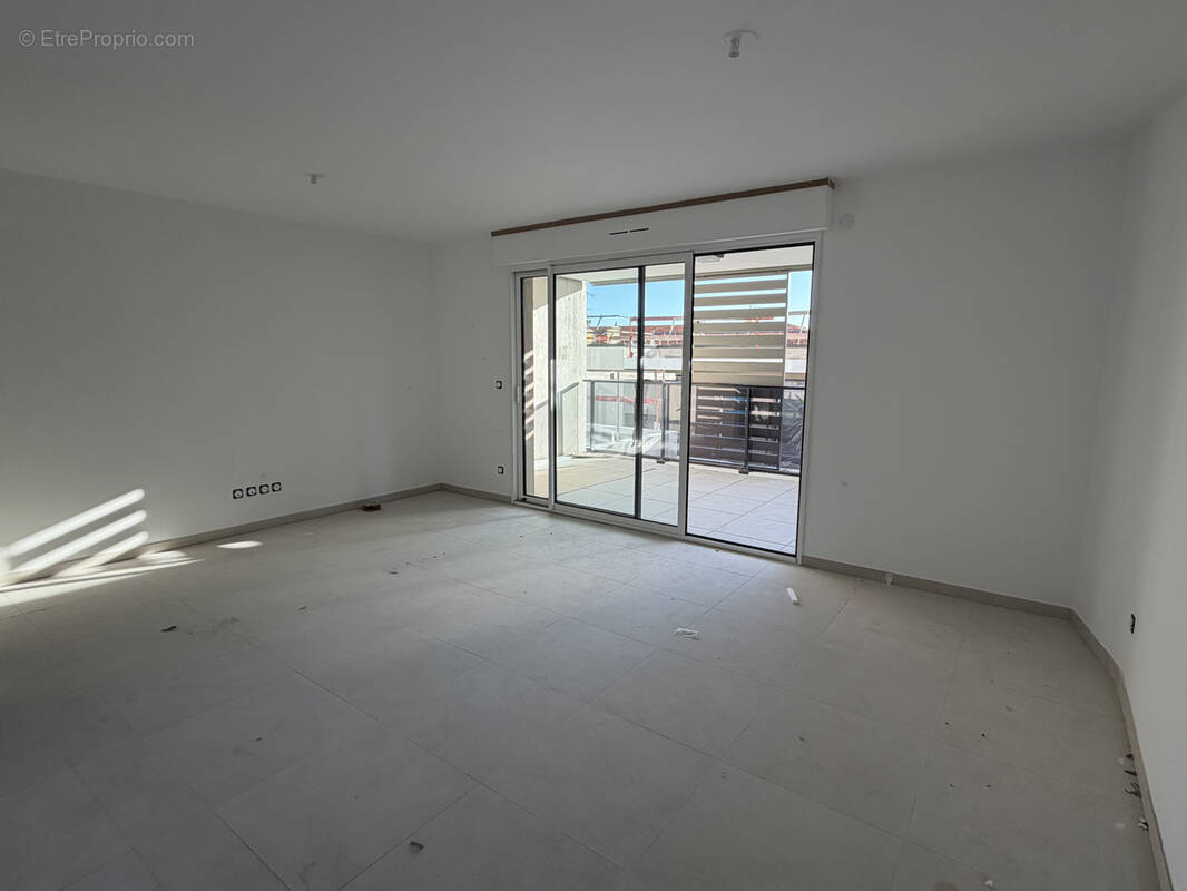 Appartement à CAP-D'AIL