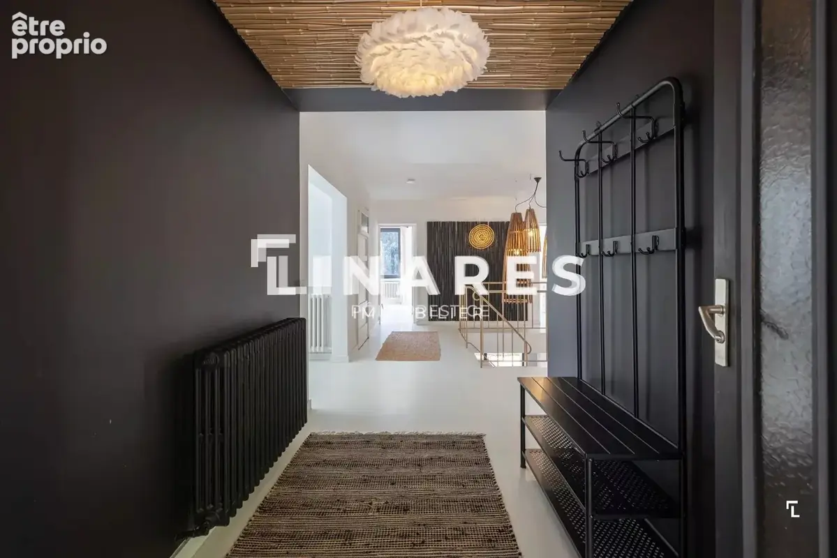 LA MOLIÈRE - Maison familiale de 248 m² avec piscine - Résidence sécurisée - 13100 Aix-en-Provence - photo 2