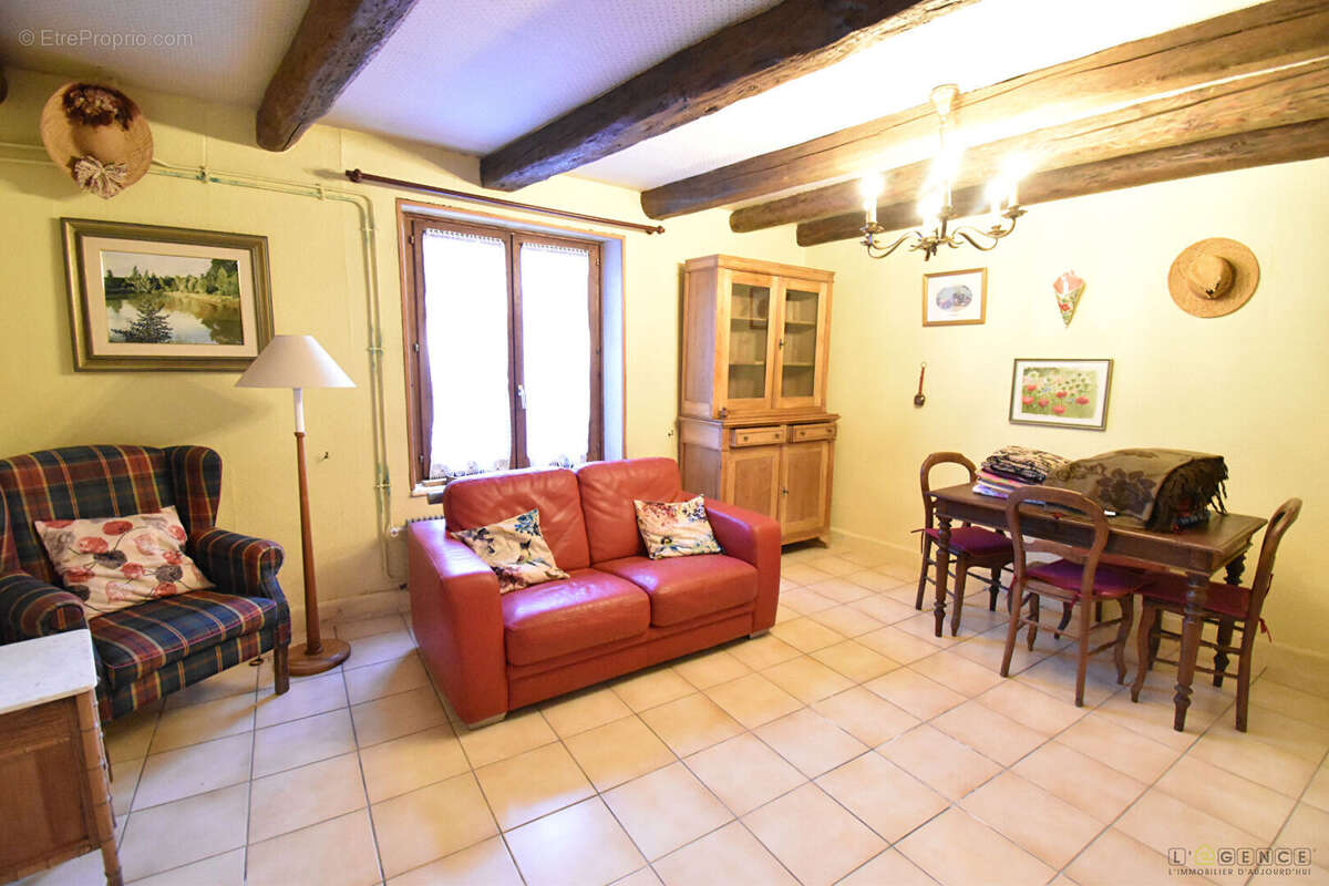 Maison à NEUFMAISONS