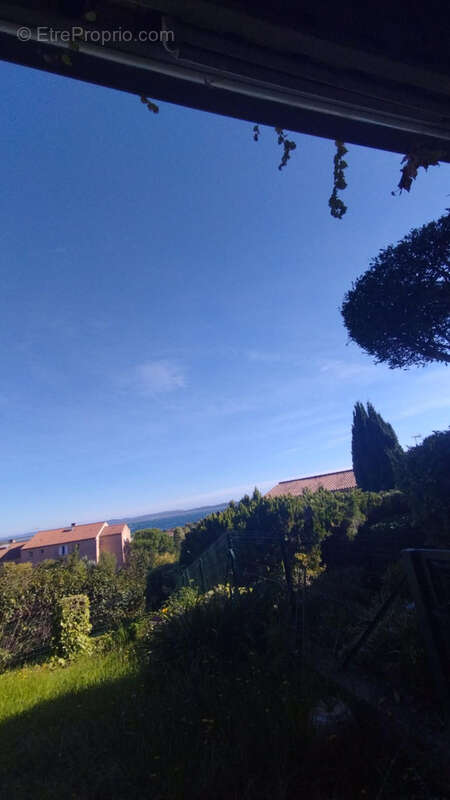 Maison à CARQUEIRANNE