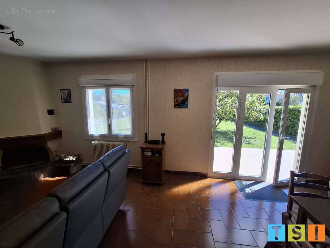 Maison à MONTREJEAU