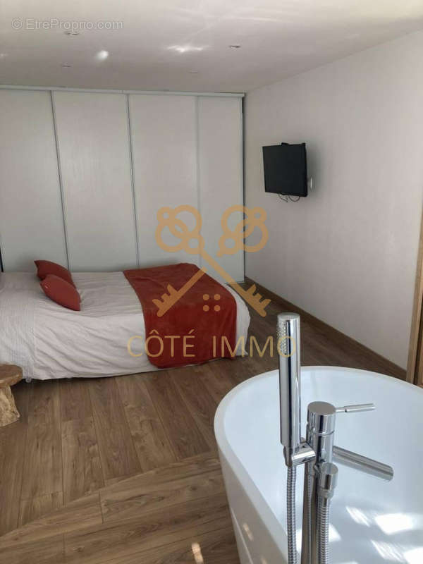 Autre à COURCELLES-LES-LENS