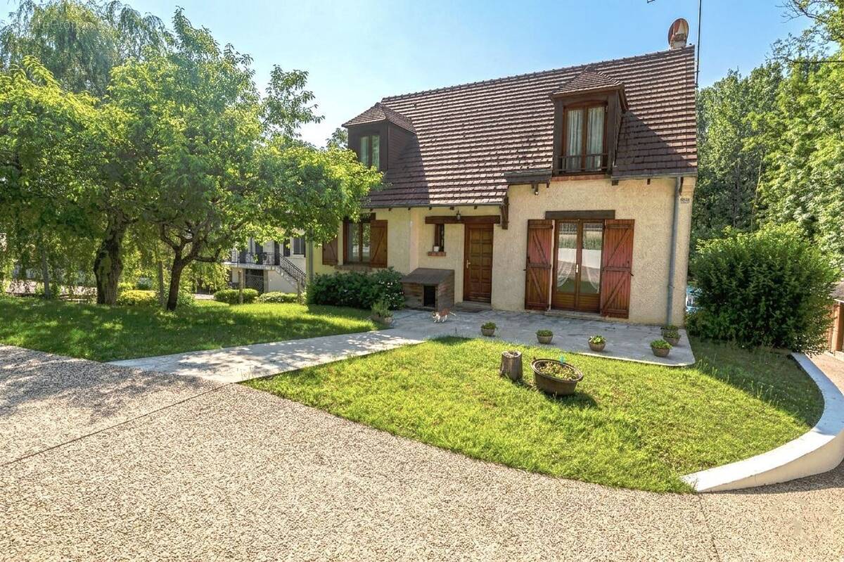 Maison à ETAMPES
