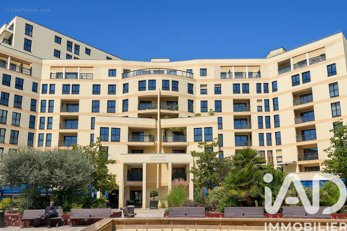 Photo 1 - Appartement à LEVALLOIS-PERRET