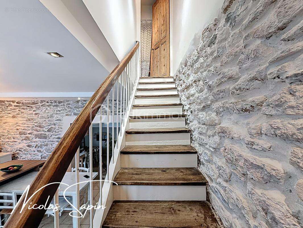 Maison à NOTRE-DAME-DE-MESAGE