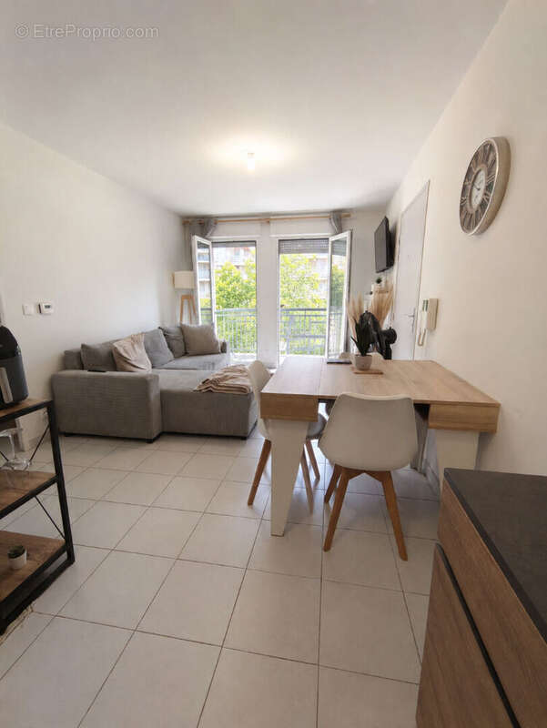 Appartement Garons 2 pièce(s) 39.07 m2 - photo 2
