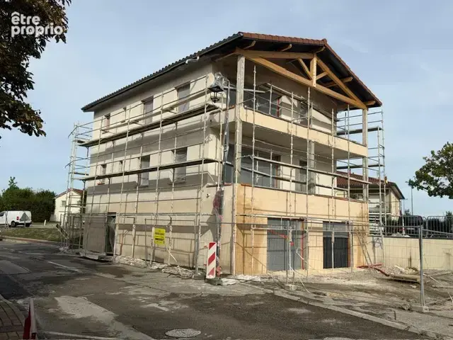 Appartement T3 - 75.10 m2 - Saint-Georges-d'Espéranche - Balcon - Garage - photo 2
