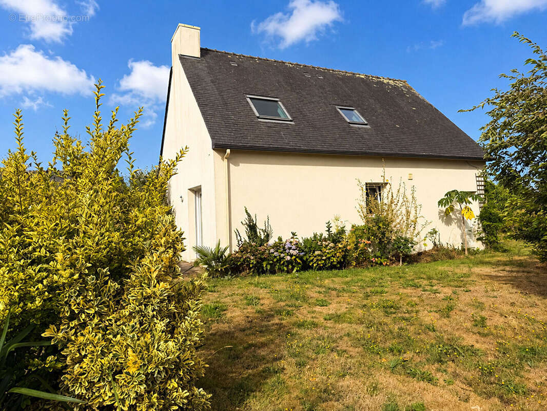A vendre - Maison Plougonven 80 m2 4 pièces - photo 9