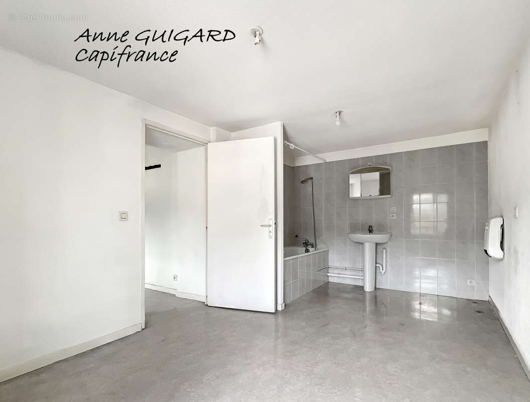 SERRIERES EN CHAUTAGNE (73) - 2 PIECES de 32m² exposé ouest avec parking, petite copropriété - photo 3
