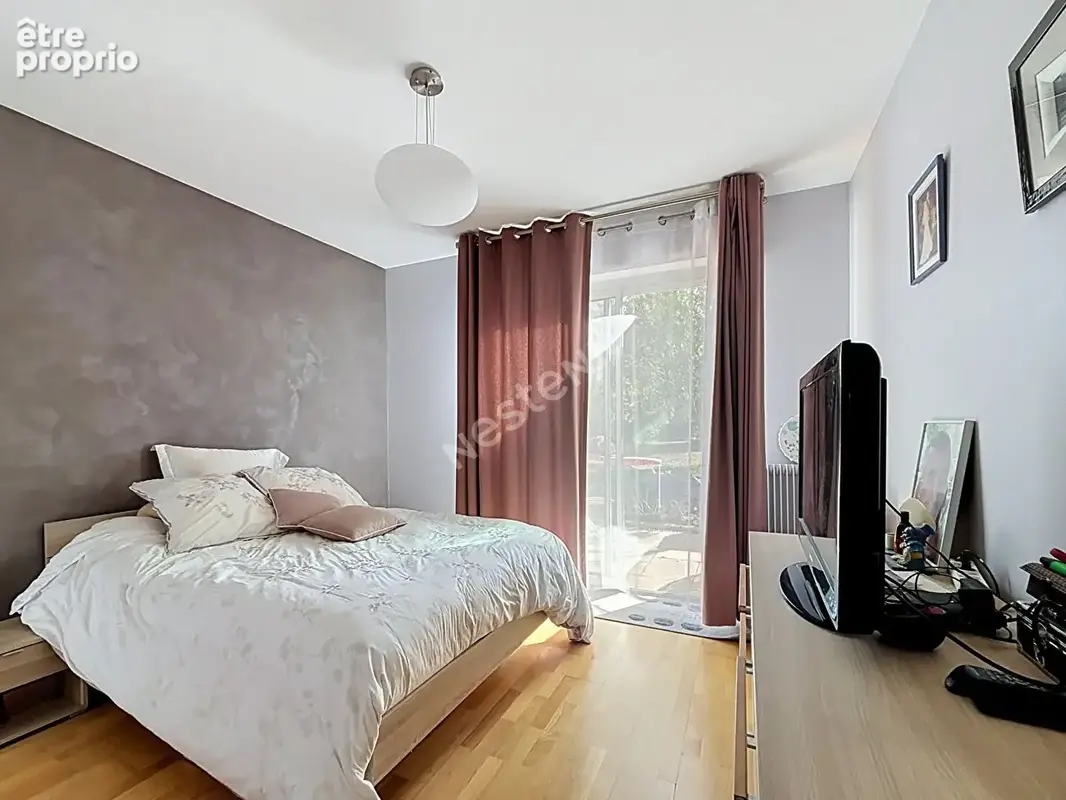 Maison plain pied 7 pièces à vendre à Rezé - La Houssais, 134 m², 3 chambres + mezzanine - photo 11