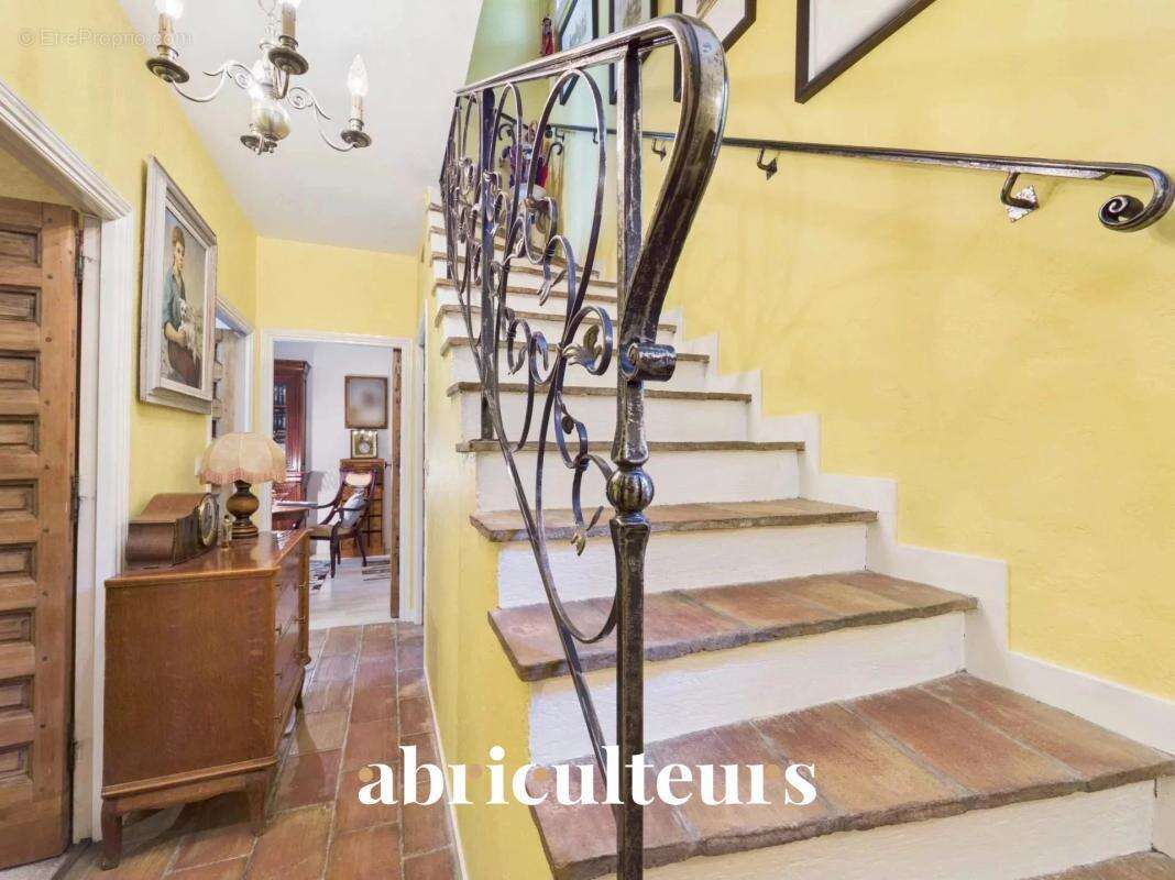 Maison familiale 5 chambres avec piscine et jardin en vente La Colle-sur-Loup (06480) - photo 22