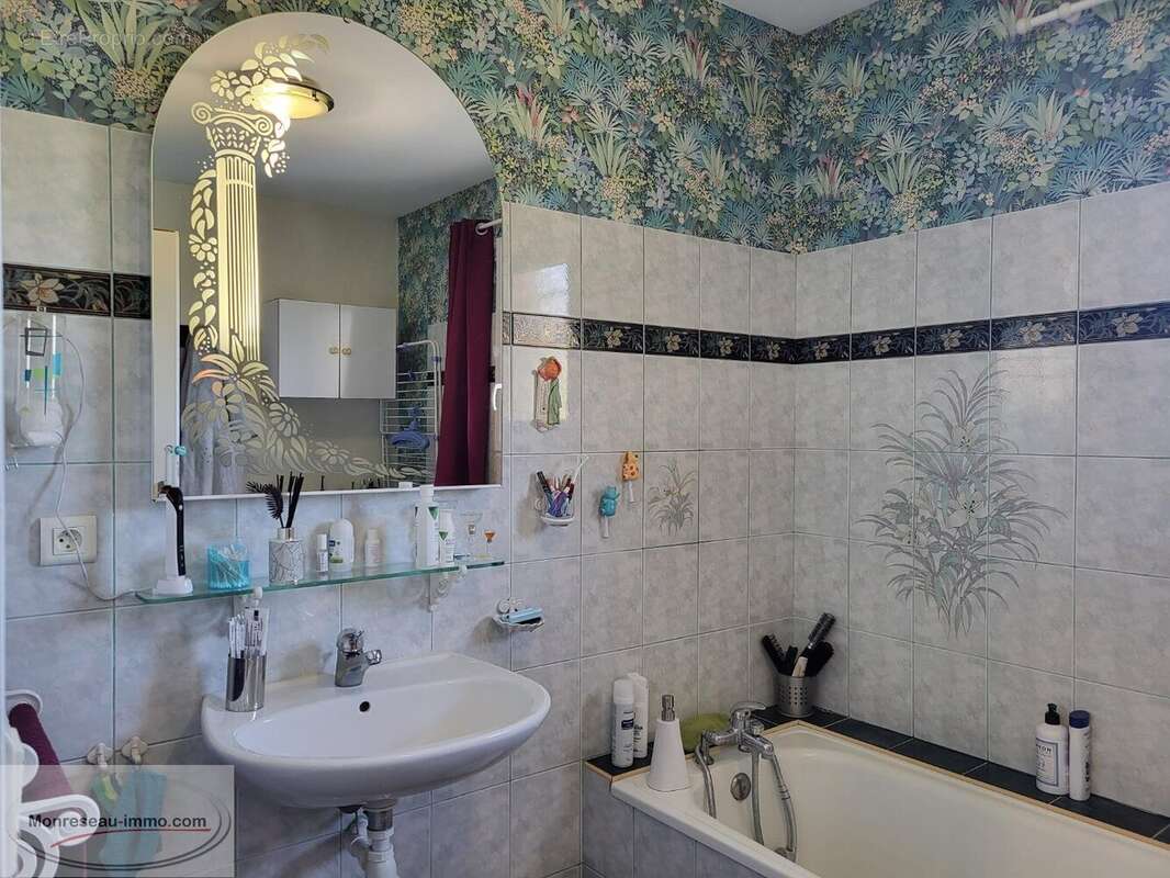 Maison à CHEVAGNY-LES-CHEVRIERES