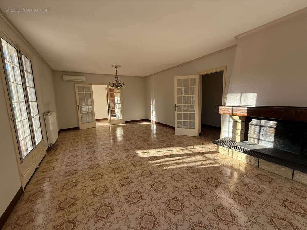 Maison à SAINT-JEAN